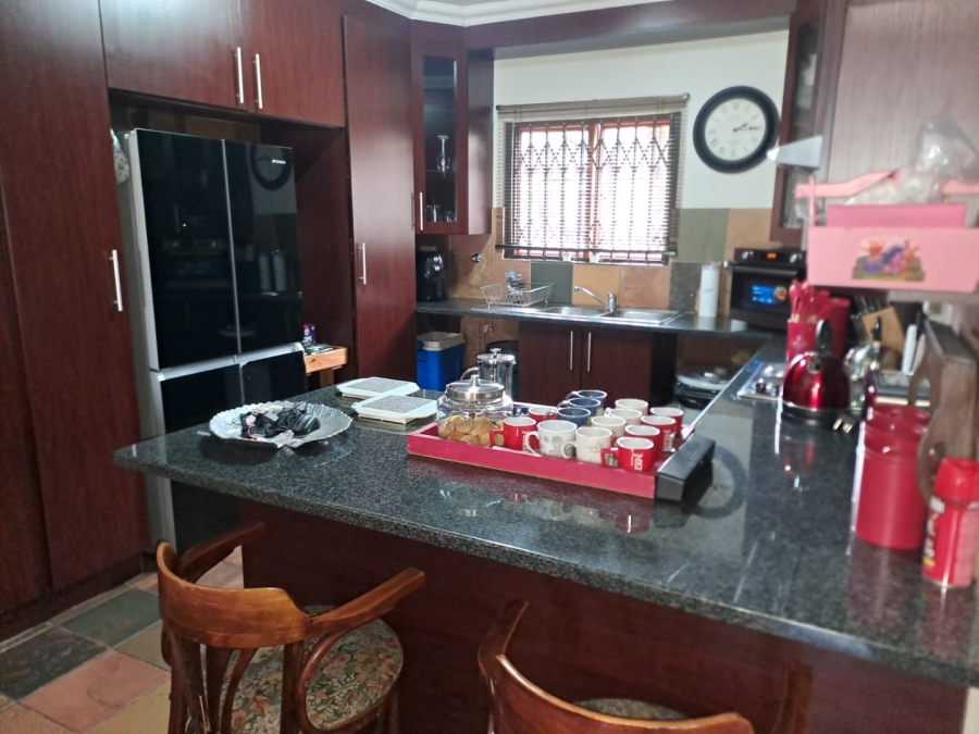 To Let 2 Bedroom Property for Rent in Melodie North West